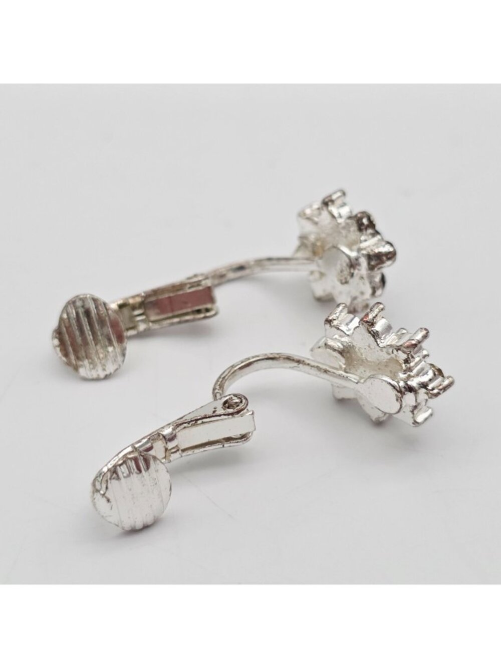 Vintage Silver-Tone Clip-On Earrings With Blue & Clear Rhinestones Floral Design - Picture 4 of 7